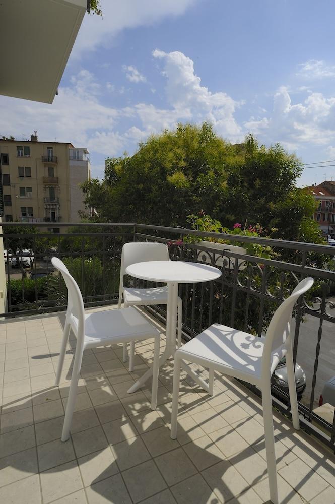 Residence San Marco Suites&Apartments Alassio Exterior photo